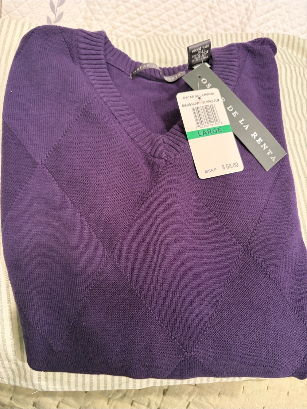 Oscar de la Renta dark blue V-Neck Diamond Knit Crewneck Sweater